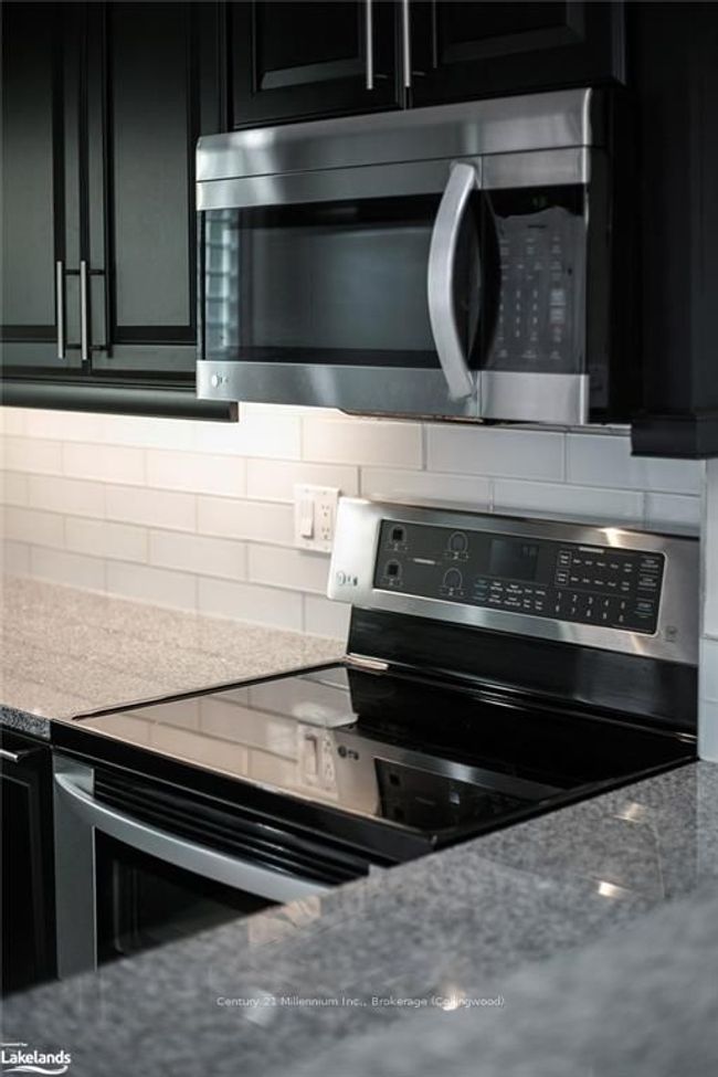 539 Oxbow Cres, Condo with 4 bedrooms, 1 bathrooms and 1 parking in Collingwood ON | Image 8