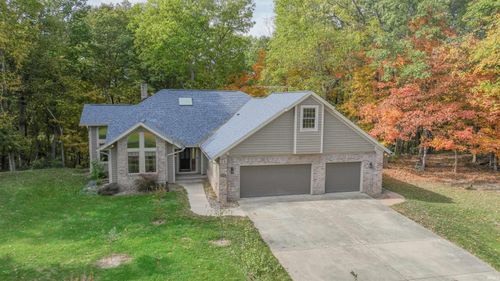 8400 Kirkridge Bluff, Lafayette, IN, 47905 | Card Image