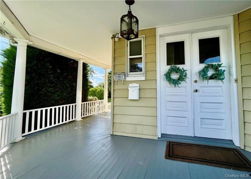 505 Prospect Ave, Mamaroneck, NY, 10543-3428 | Card Image