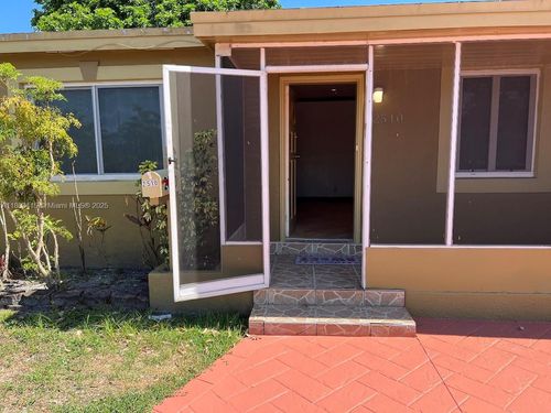 c1-2510 Wiley St, Hollywood, FL, 33020 | Card Image