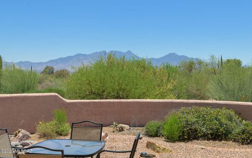 815 W Fountain Creek Dr, Green Valley, AZ, 85614-3272 | Card Image