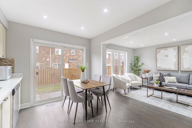 920 Mctrach Cres, House attached with 3 bedrooms, 3 bathrooms and 1 parking in Milton ON | Image 13