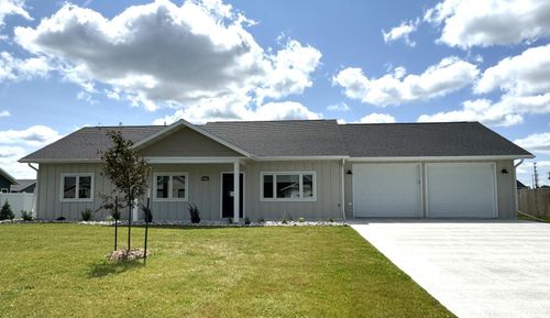 506 Lincoln St Se, Warroad, MN, 56763-2631 | Card Image