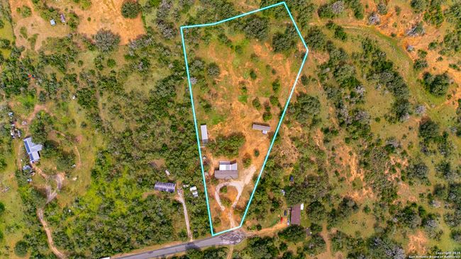 6 River Bluff Dr, House other with 4 bedrooms, 3 bathrooms and null parking in Lytle TX | Image 31