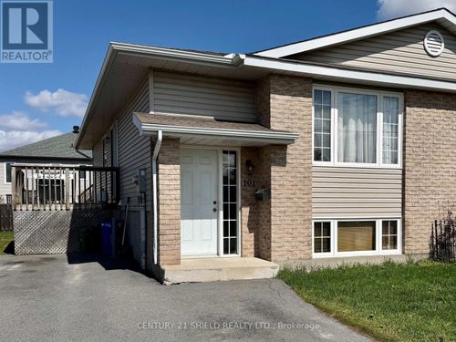 101 Mckenzie St W, Cornwall, ON, K6K1W2 | Card Image
