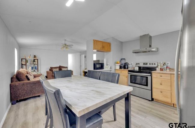 8702 Cedarvale Dr, House other with 3 bedrooms, 2 bathrooms and null parking in Tyler TX | Image 7