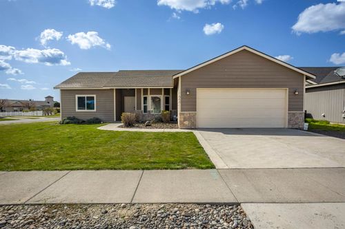 615 N Larkspur Drive, Othello, WA, 99344 | Card Image