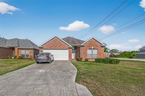 71 N Forrest Ave, La Porte, TX, 77571-1700 | Card Image