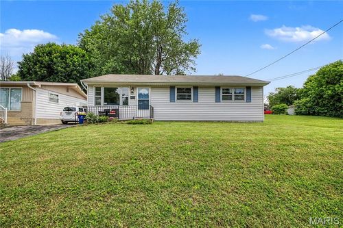 521 E 7th St, Washington, MO, 63090-2909 | Card Image
