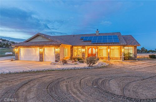 3335 E Avenue T8, Palmdale, CA, 93550-9270 | Card Image