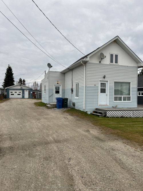 {{alt}} | Card Image