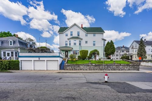195 Brownell St, Fall River, MA, 02720-2736 | Card Image