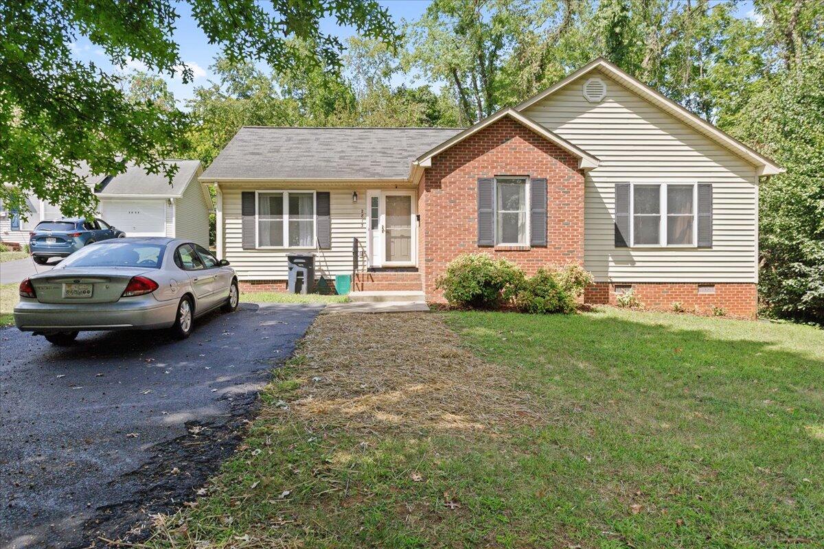 Aspen Grove Ct, Roanoke, VA 24017