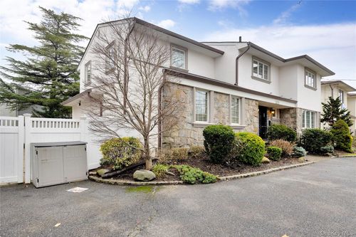 1013 South End, Hempstead, NY, 11598 | Card Image