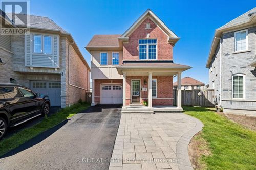 16 Kinrade Crescent, Ajax (Central East), ON, L1Z0M6 | Card Image