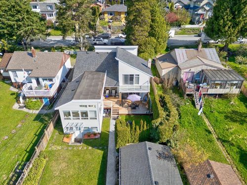 513 E 6th St, North Vancouver, BC, V7L1R2 | Card Image