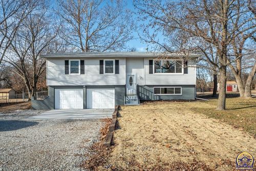 4625 Ne Liggett Ln, Topeka, KS, 66617-2640 | Card Image