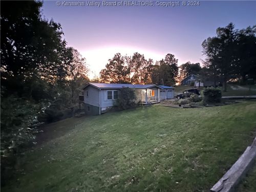 9 Fowler Ln, Mount Zion, WV, 26151-8503 | Card Image