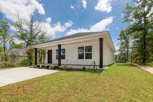 47 Pansy Ln, DeFuniak Springs, FL, 32433-6855 | Card Image