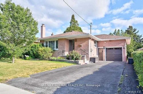 lower-711 Gilbert St W, Whitby, ON, L1N1S1 | Card Image