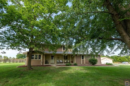 1786 Road E5, Emporia, KS, 66801-7628 | Card Image