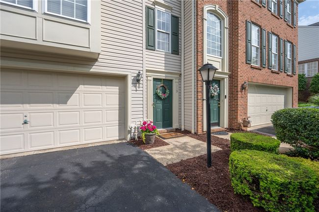113 Unity Sq, Townhouse with 3 bedrooms, 3 bathrooms and 2 parking in Unity Twp PA | Image 5