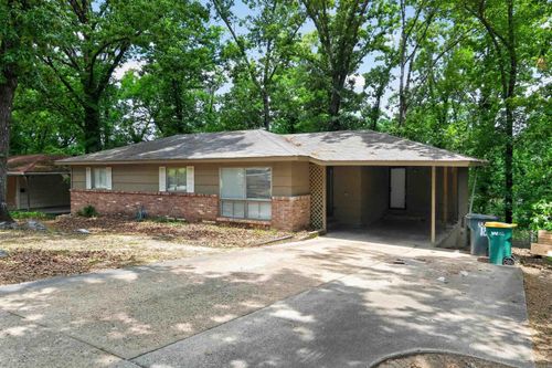 18 Westmont Cir, Little Rock, AR, 72209-1720 | Card Image
