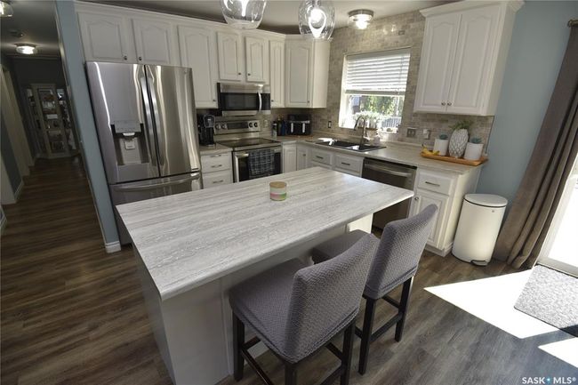113 6 Th St E, House other with 5 bedrooms, 2 bathrooms and 4 parking in Nipawin SK | Image 11