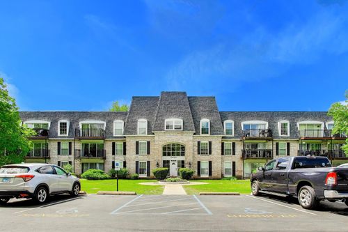 103-5400 Carriageway Dr, Rolling Meadows, IL, 60008-3937 | Card Image