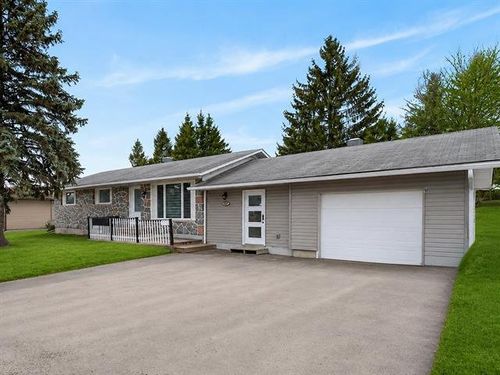 587Z Rue Maclaren E, Gatineau, QC, J8L2V9 | Card Image