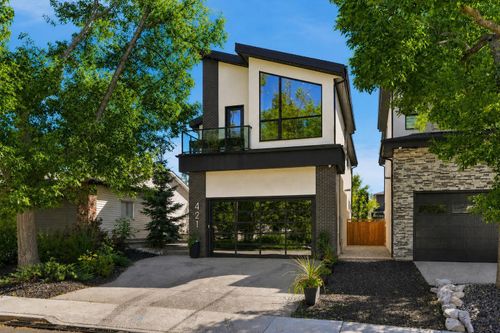 421 29 Ave Ne, Calgary, AB, T2E2C6 | Card Image