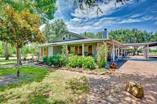 23104 Hopkins Ln, Damon, TX, 77430-9735 | Card Image