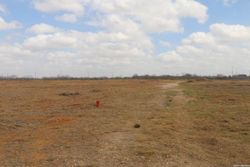 0 LOOP 1604 S Loop 1604, Somerset, TX, 78069 | Card Image