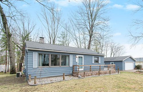 12774 Russell Dr, Wayland, MI, 49348-9340 | Card Image