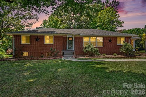 3800 Centergrove Rd, Concord, NC, 28025-7809 | Card Image