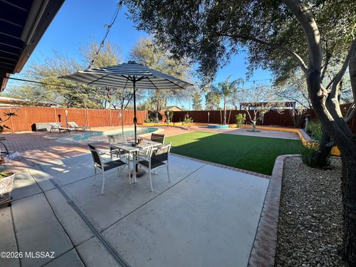 5836 E Lee St, Tucson, AZ, 85712-5606 | Card Image