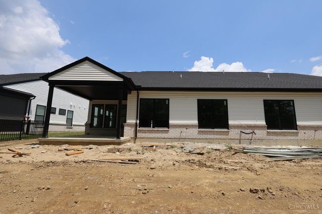 5713 White Pine Ln, House other with 3 bedrooms, 3 bathrooms and null parking in Fairfield Twp OH | Image 4