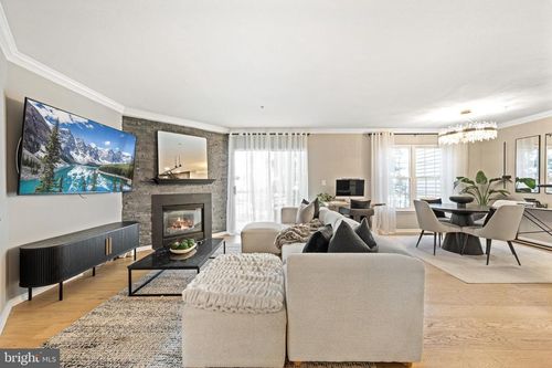 12906 Fair Briar Ln, FAIRFAX, VA, 22033-3857 | Card Image