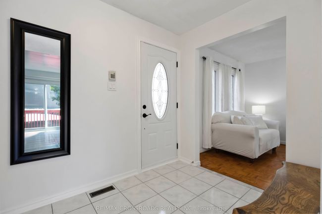 80 Wright Cres, House attached with 3 bedrooms, 2 bathrooms and 1 parking in Ajax ON | Image 7