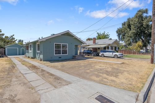 1404 Kaweah St, Hanford, CA, 93230-2816 | Card Image