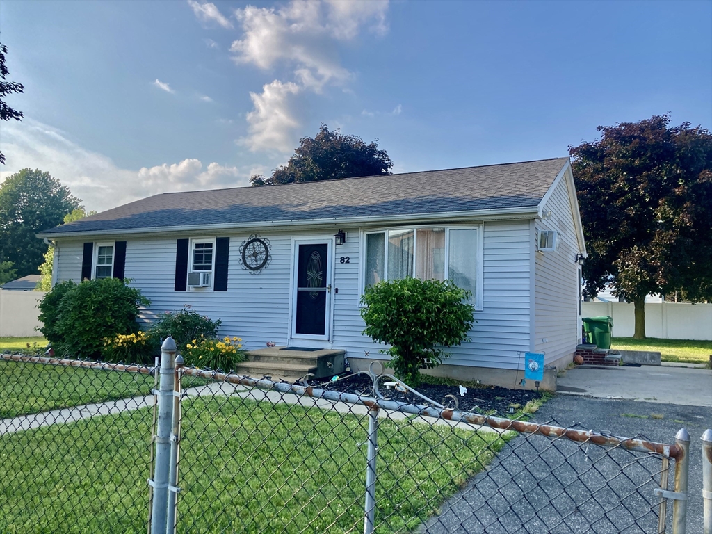 Dillon St, Chicopee, MA 01013