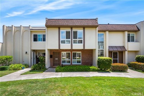 9705 Port Royal Cir, Huntington Beach, CA, 92646 | Card Image