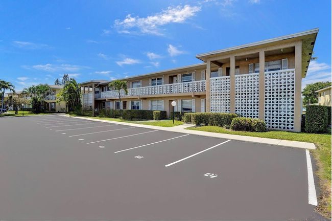 APT-102 - 1131 Violet Ter, Condo with 2 bedrooms, 2 bathrooms and null parking in Delray Beach FL | Image 31