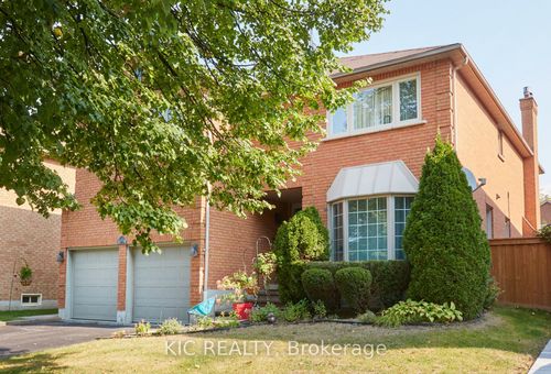 5 Hoyt Crt, Whitby, ON, L1N8Z3 | Card Image