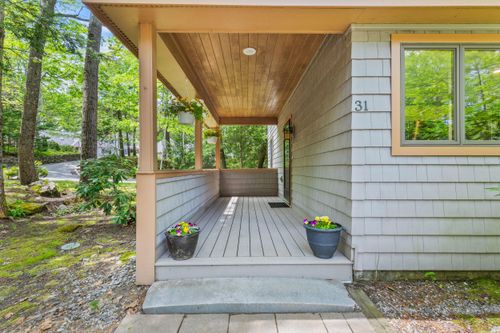 31-31 Concord Pl, Cape Elizabeth, ME, 04107-1629 | Card Image