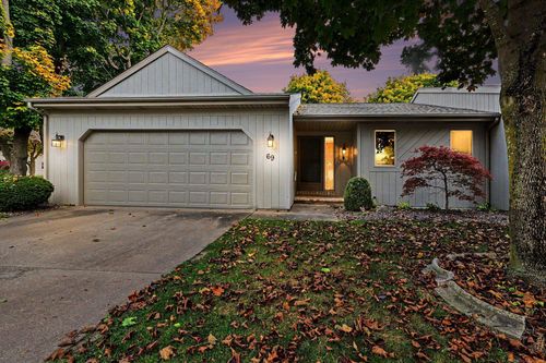 69 Pine Grove Dr, Frankenmuth, MI, 48734-1355 | Card Image