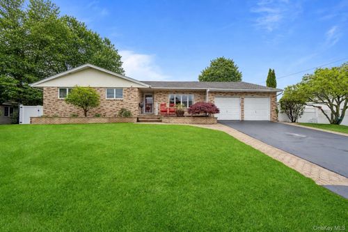30 Jeanette Dr, Massapequa, NY, 11758-8533 | Card Image