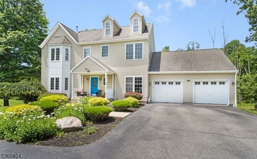 4 Telfer Dr, Glenwood, NJ, 07418-1027 | Card Image