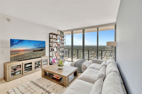 3604-88 Sw 7th St, Miami, FL, 33130-3691 | Card Image