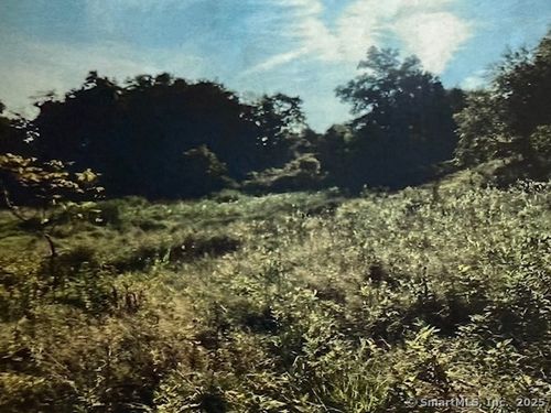 201 New Cheshire Rd, Wallingford, CT, 06492-1633 | Card Image